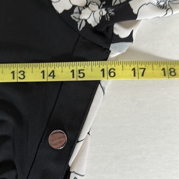 White House Black Market WHBM Black, White floral Swirl Dress  Size S - Picture 10 of 12